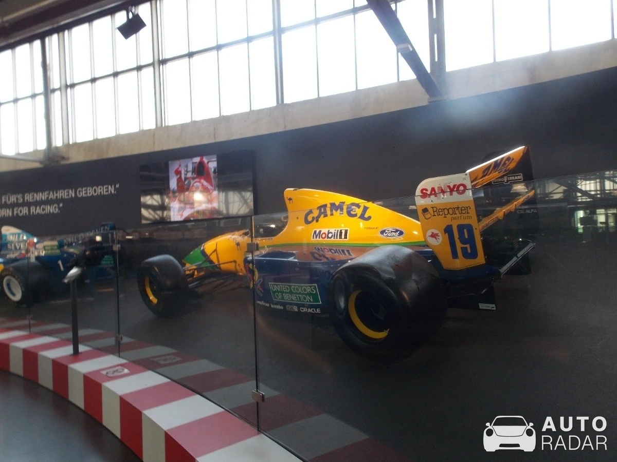 Renault F1 R30 spotted in Köln