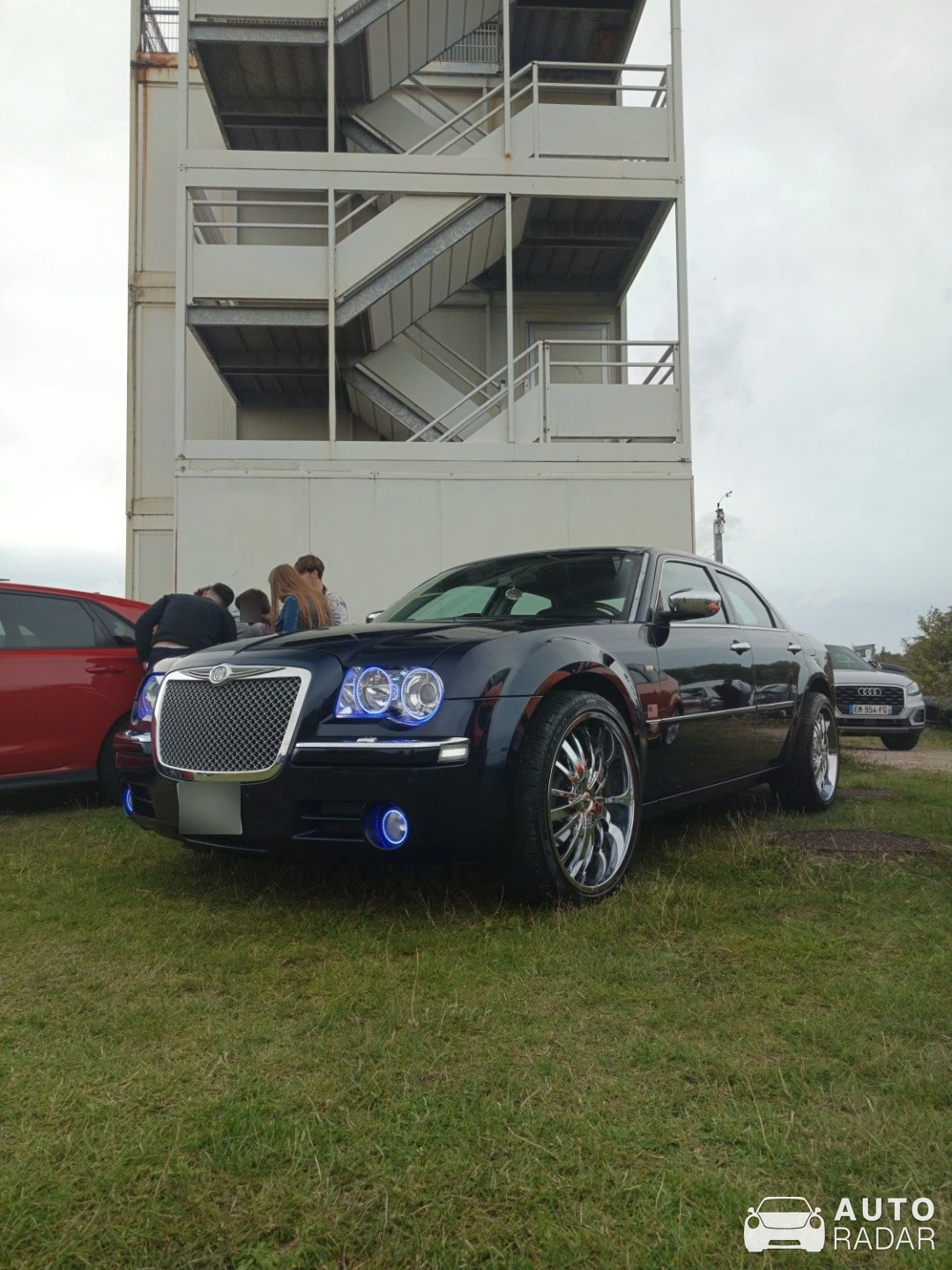 Chrysler 300C SRT8 2016 spotted in Saint-Georges-sur-l'Aa