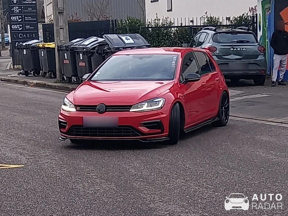 Volkswagen Golf 8.5 GTI spotted in Annecy, France