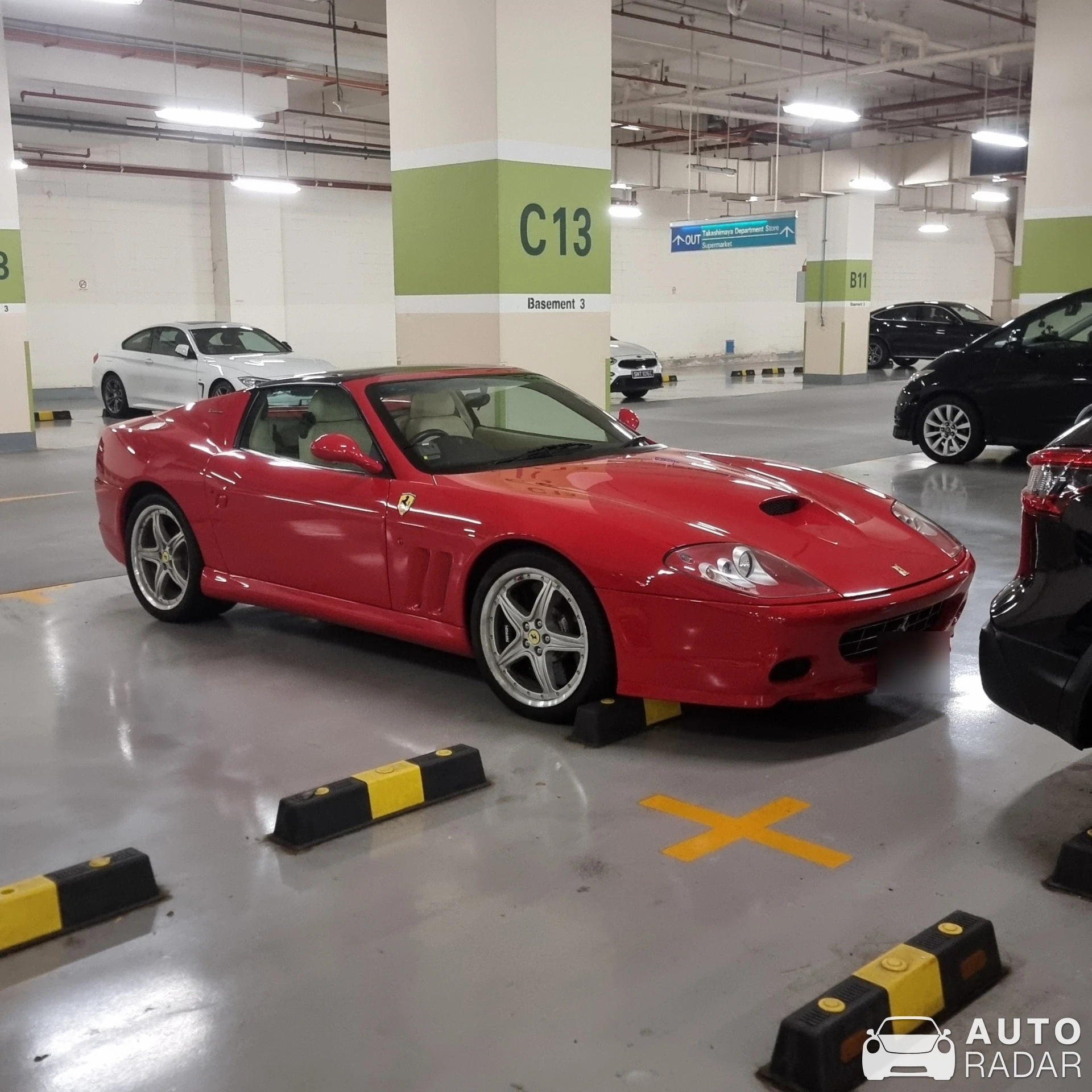 Ferrari 575M Superamerica spotted in Singapore