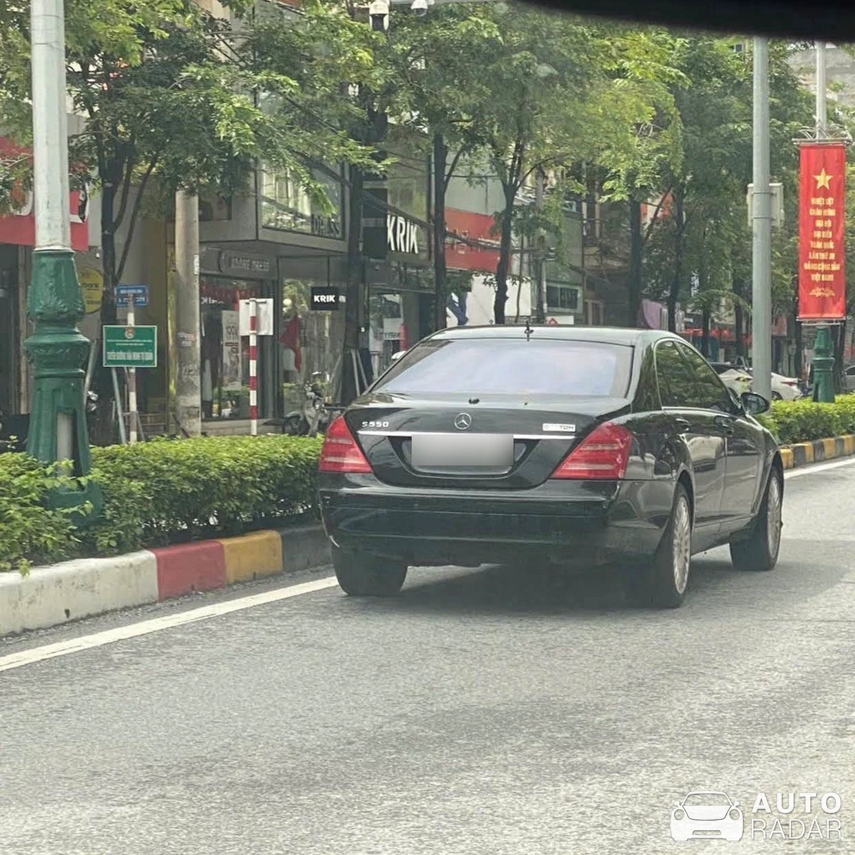Mercedes-Benz S 550 W221 spotted in Thành phố Vĩnh Yên