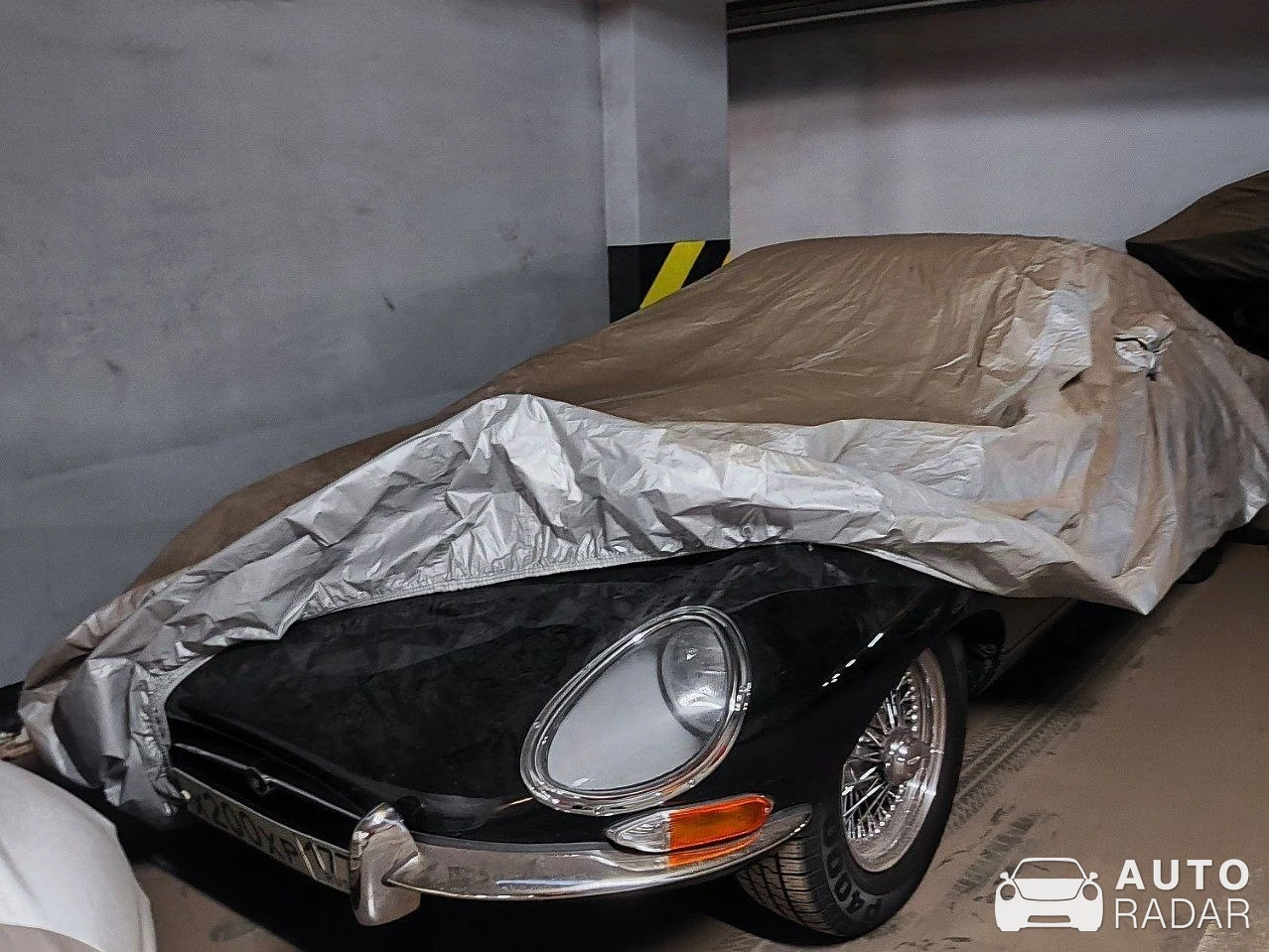 Jaguar E-Type spotted in Moskva, Russia