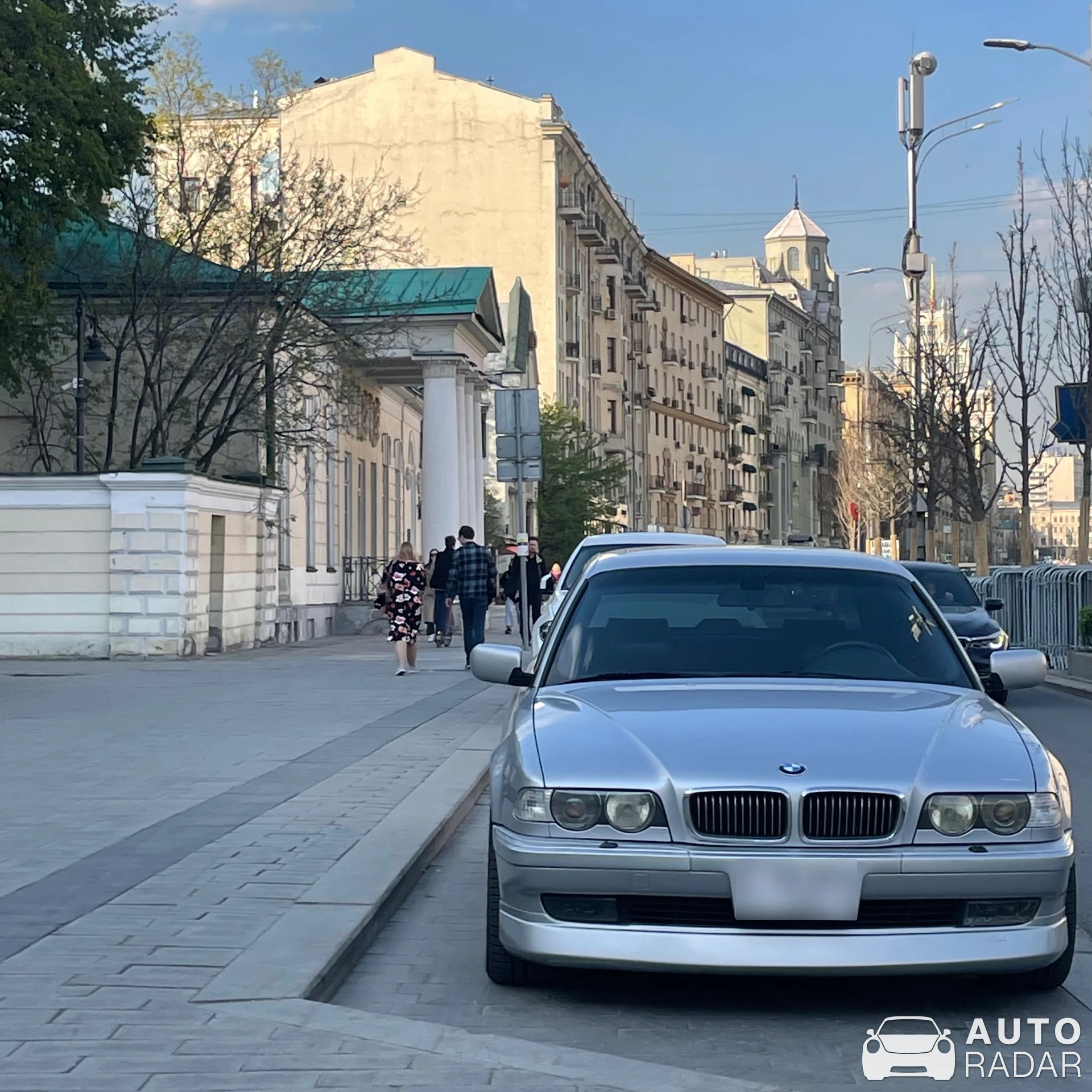 BMW 7 Series E38 spotted in Moskva, Russia