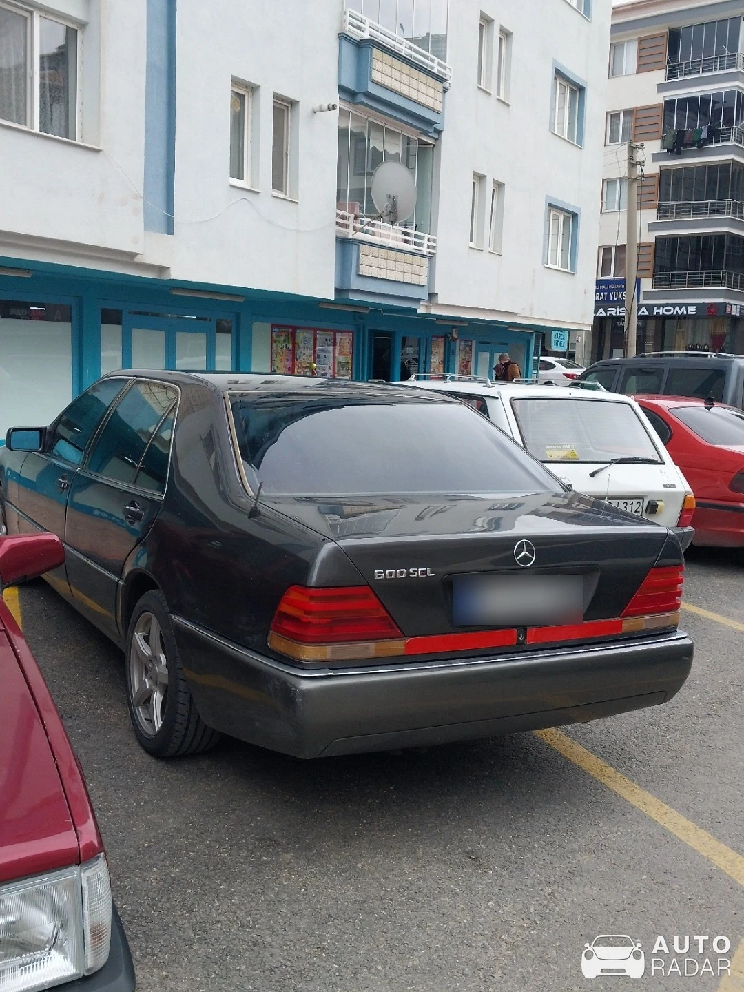 Mercedes-Benz 600 SEL spotted