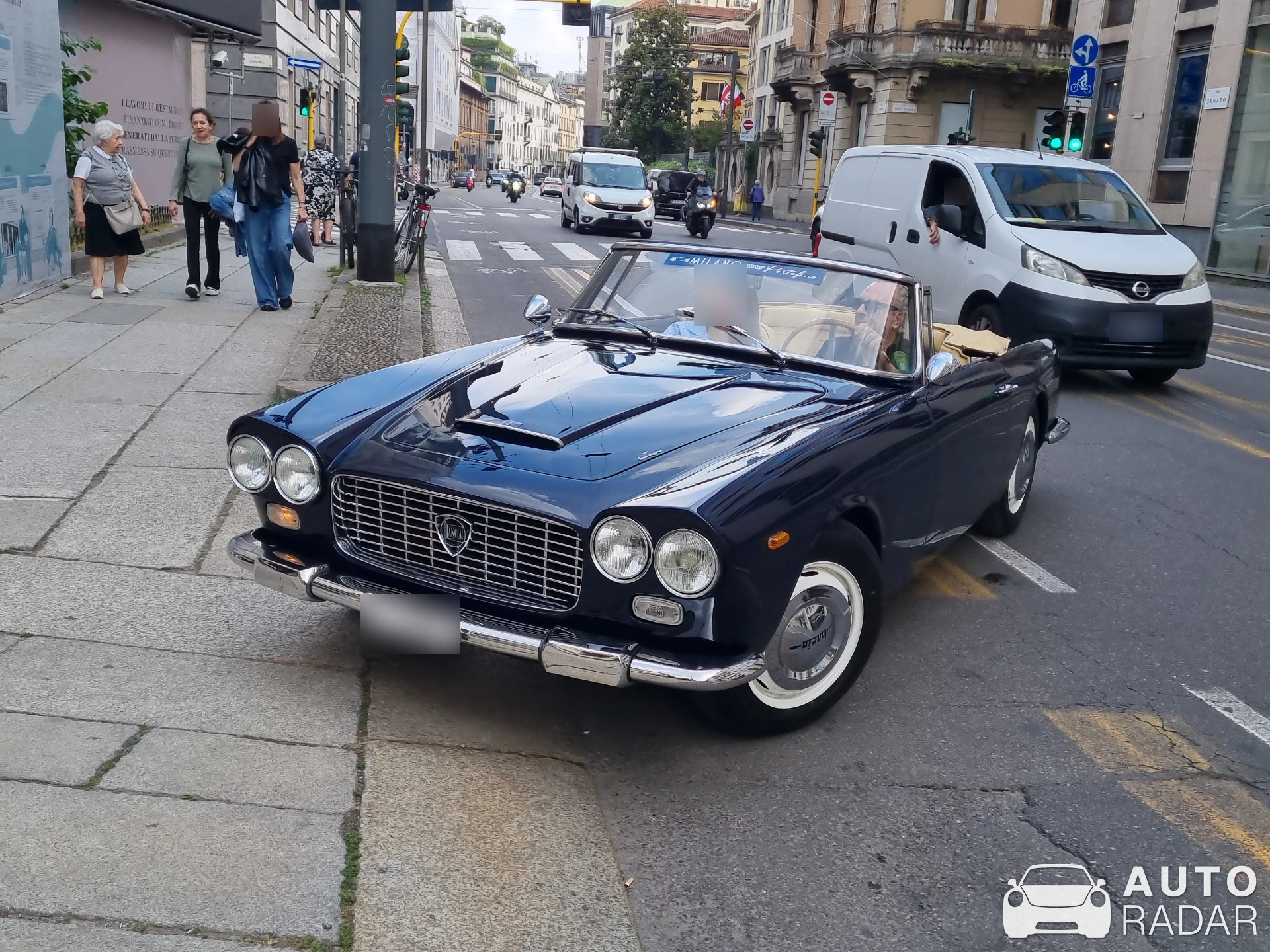 Lancia Flaminia Convertible spotted in Milano, Italy