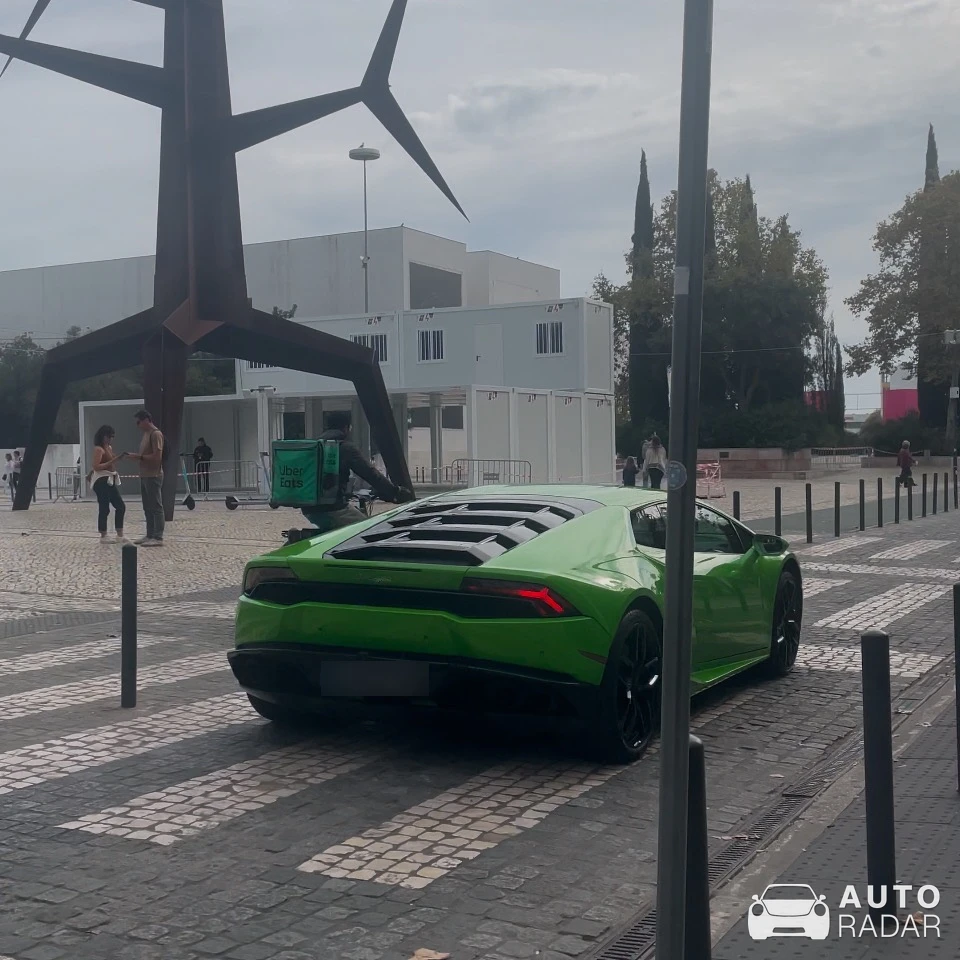 Lamborghini Huracán LP610-4 spotted in Lisbon, Portugal
