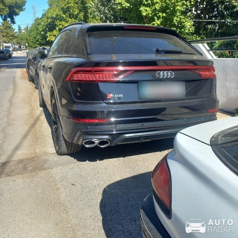 Audi SQ8 spotted in Voula, Greece