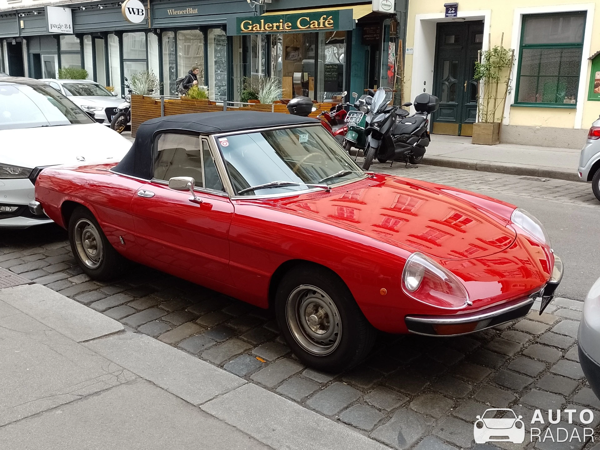 Alfa Romeo Spider Series 2 Duetto spotted in Vienna