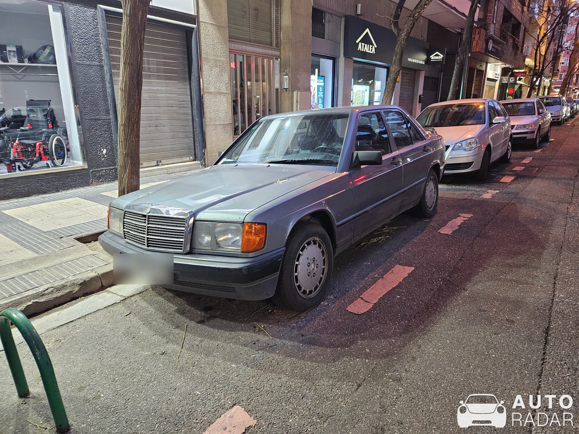 Mercedes-Benz 190E spotted in Zaragoza, España
