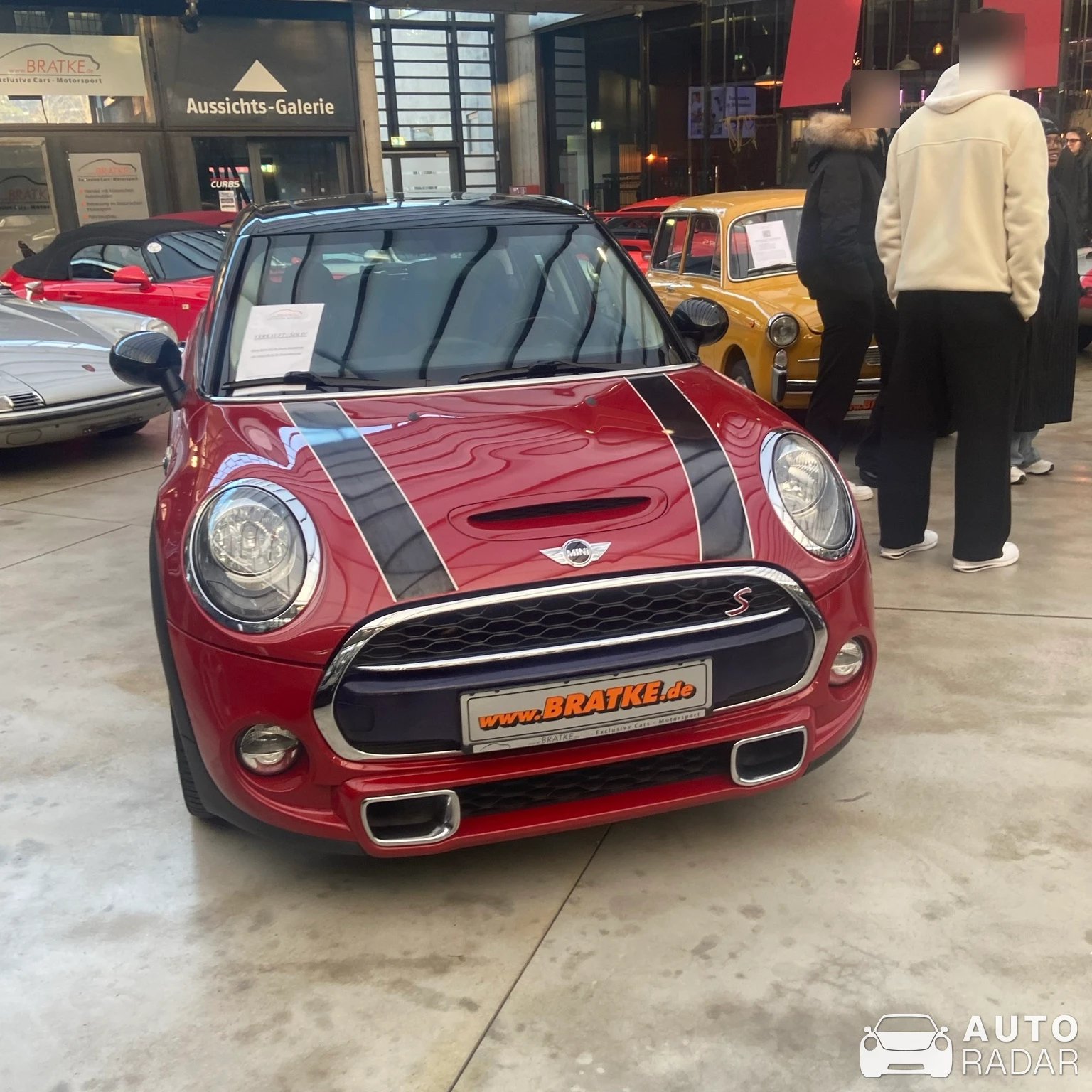 Mini F56 Cooper S spotted in Düsseldorf, Deutschland