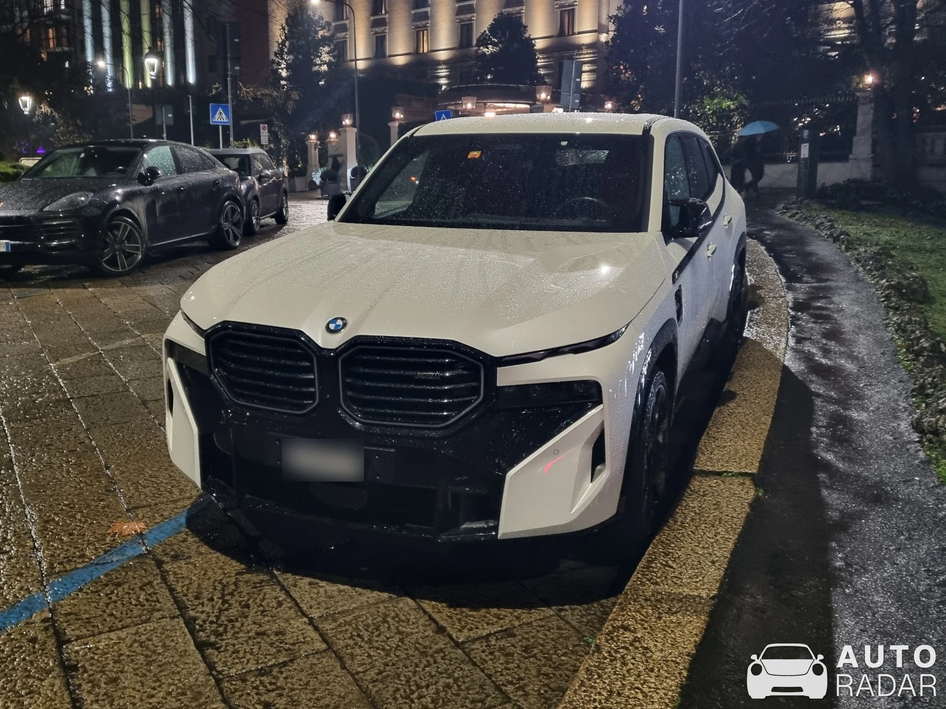 BMW XM G09 spotted in Milano, Italy