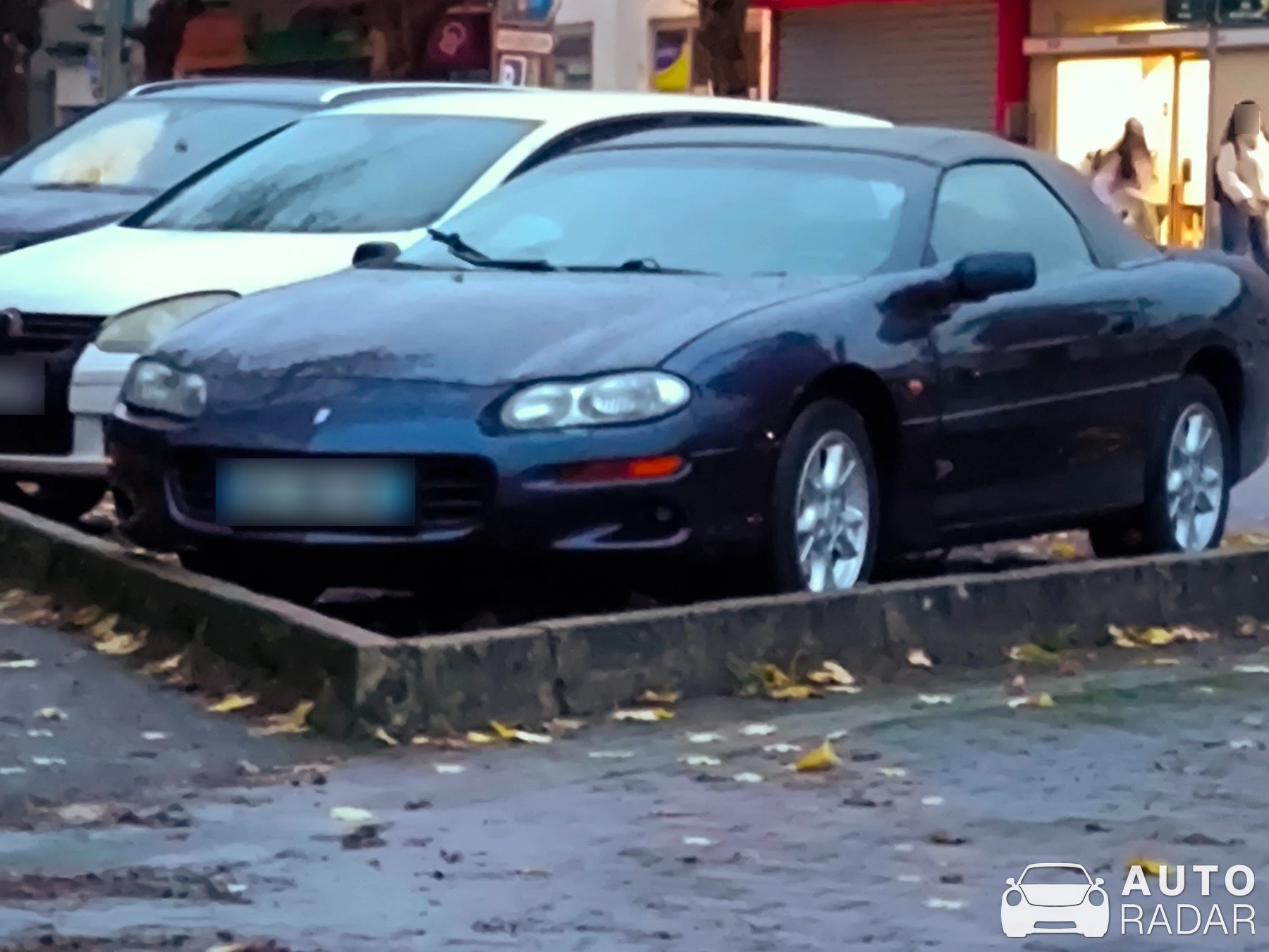 Chevrolet Camaro Z28 Convertible spotted in Savigny-sur-Orge