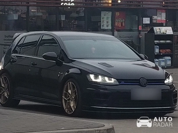 Volkswagen Golf R MkVII spotted in Jelcz-Laskowice, Poland