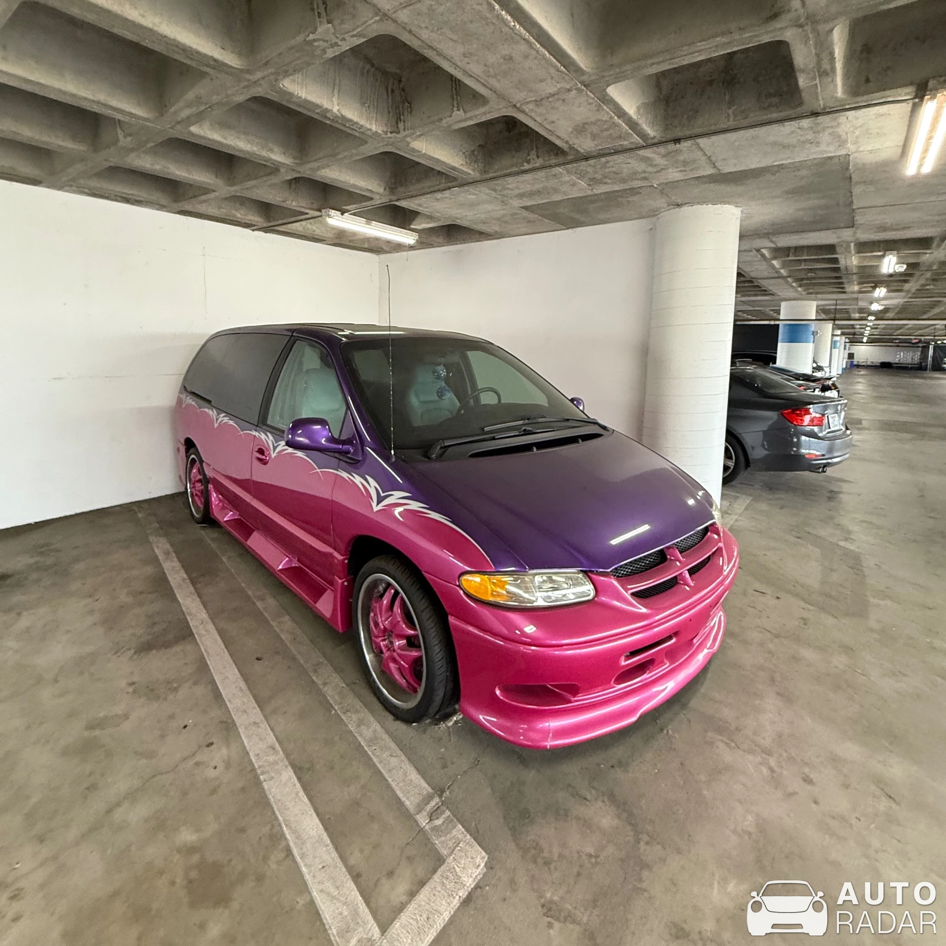 Dodge Caravan spotted in Los Angeles