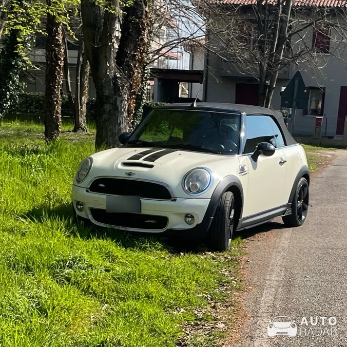 Mini F57 John Cooper Works Cabrio spotted in Quinto di Treviso