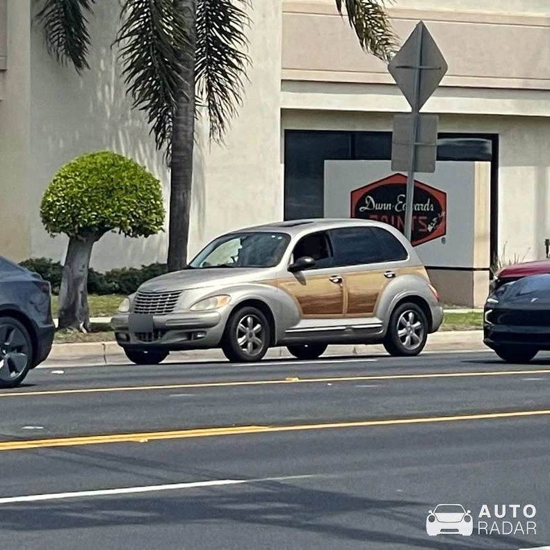 Chrysler PT Cruiser Woodie Package spotted in Torrance