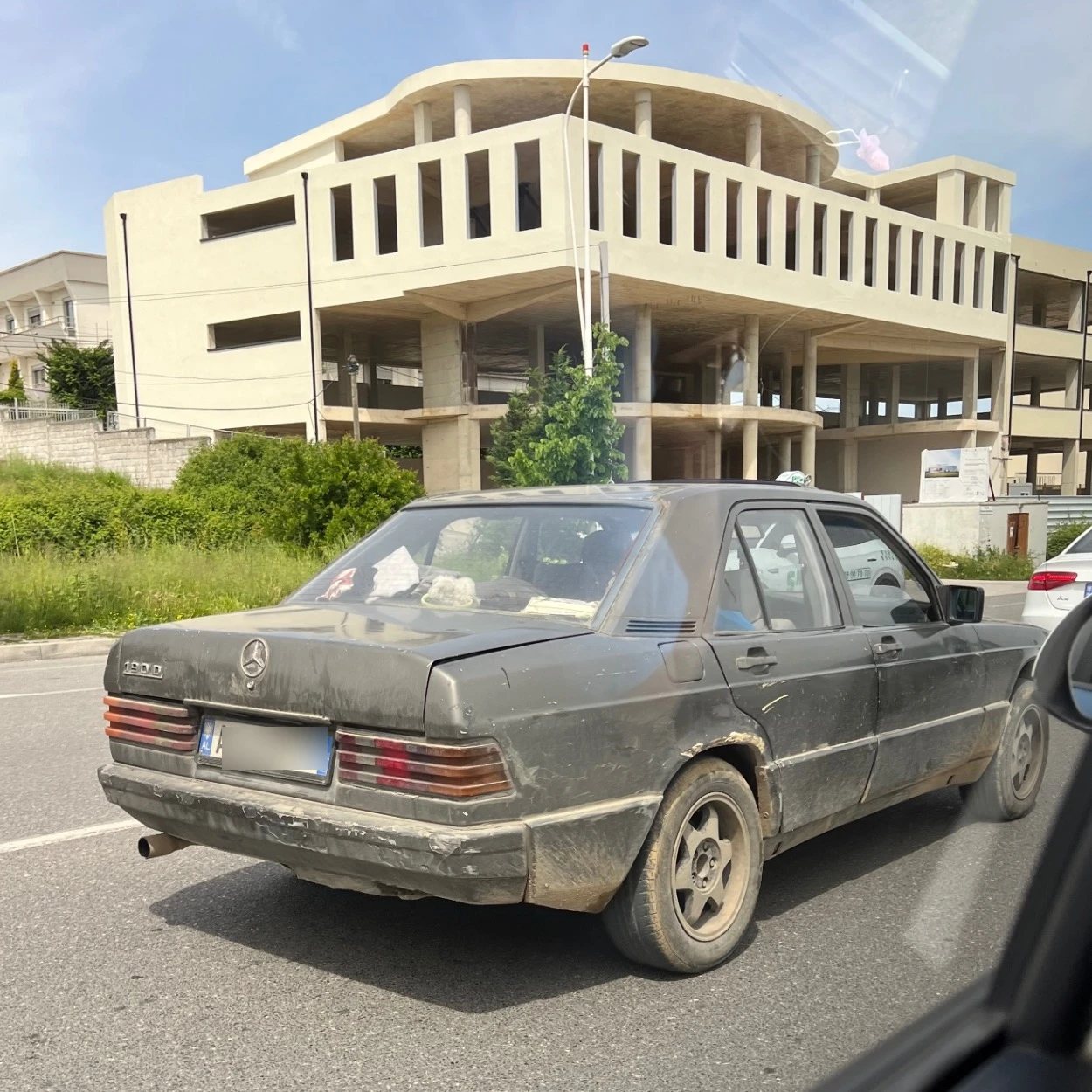 Mercedes-Benz 190D W201 spotted in Vorë