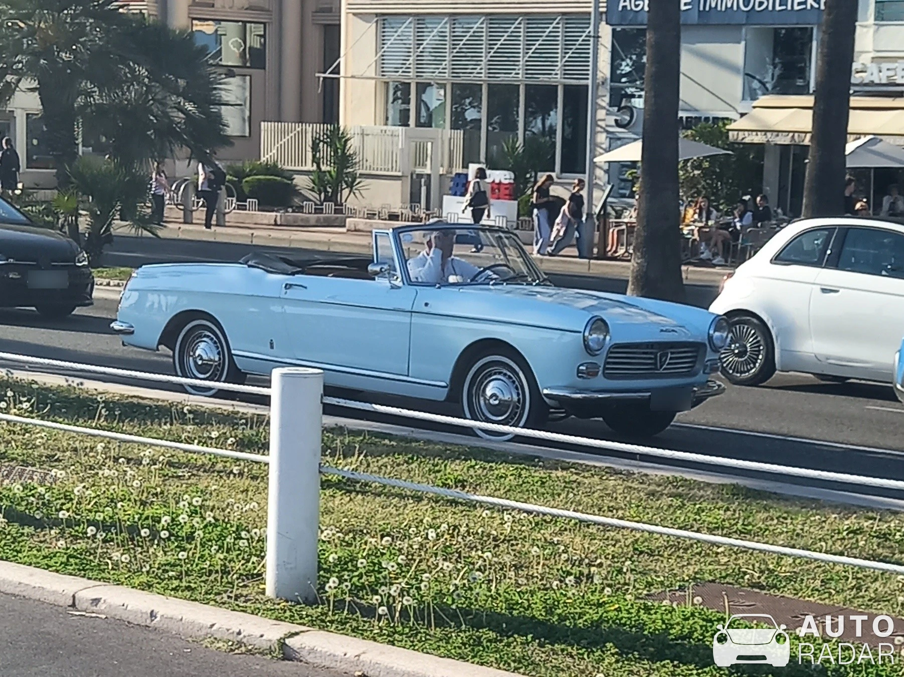 Peugeot 404 Cabriolet spotted in Nice
