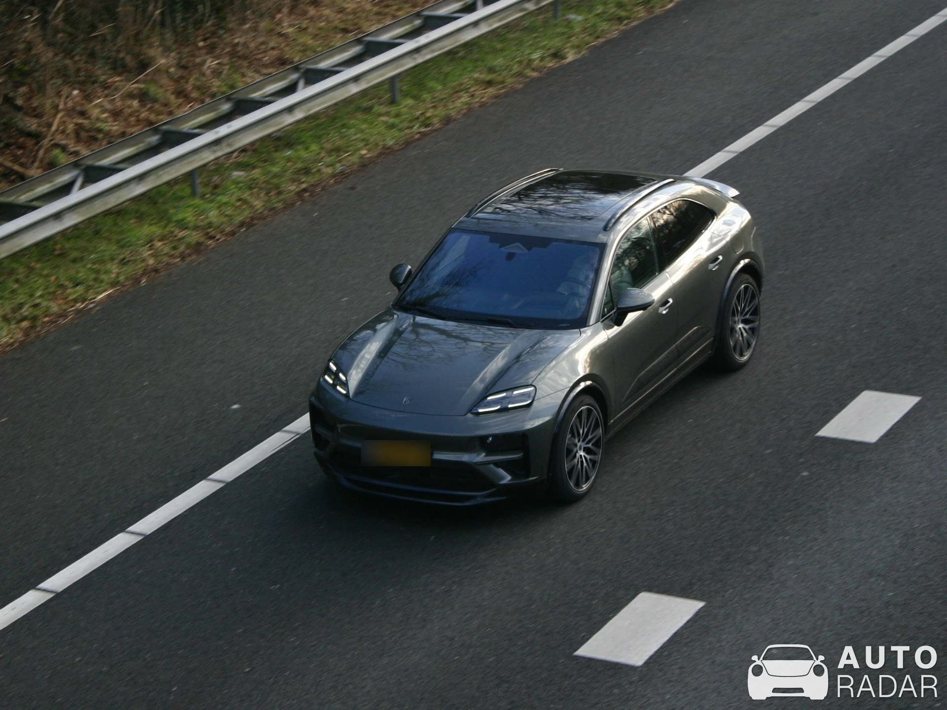 Porsche Macan Turbo spotted in Ambt Delden, Netherlands