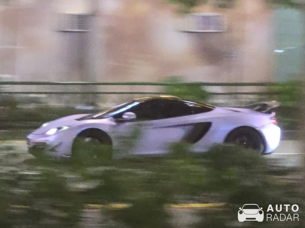 McLaren 12C Spider spotted in Singapore, Singapore