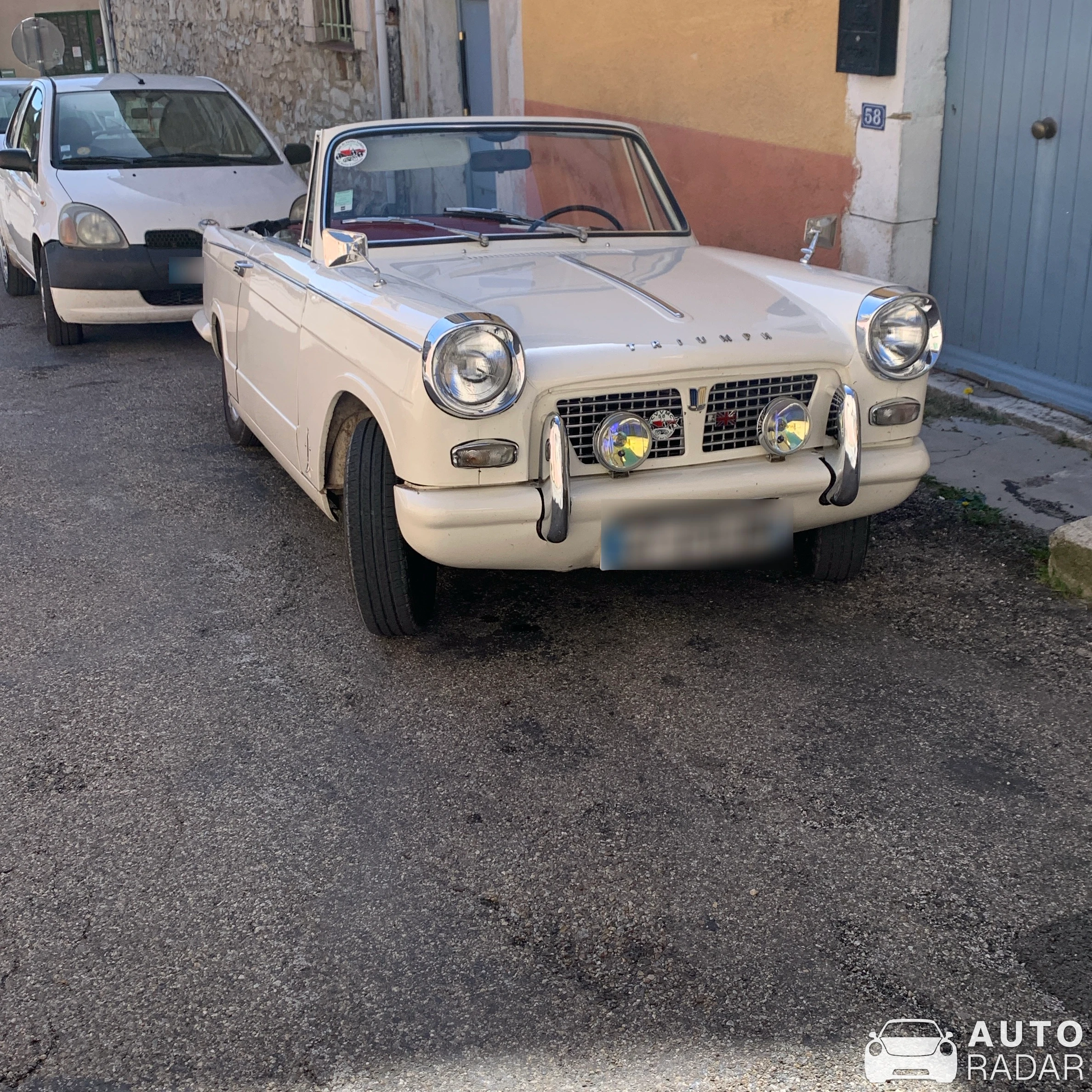 Triumph Herald 1200 spotted in Banon
