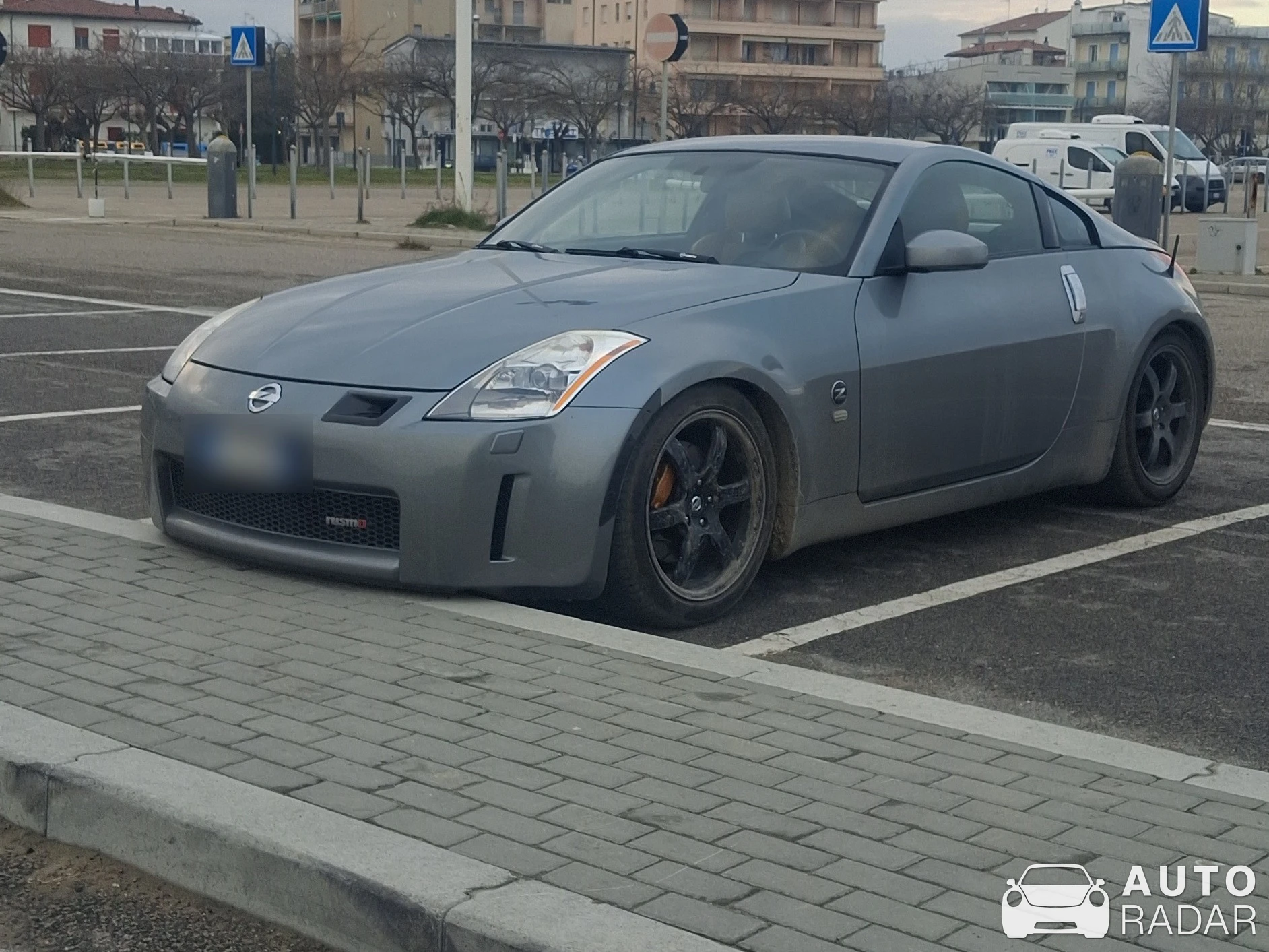Nissan 350Z spotted in Marina di Ravenna, Italia