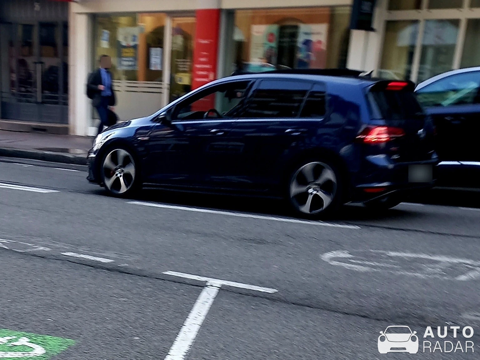 Volkswagen Golf VII GTI spotted in Annecy