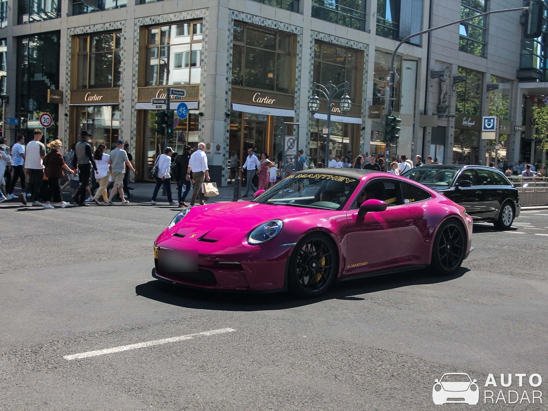 Porsche 992 GT3 Touring MR spotted in Düsseldorf, Duitsland