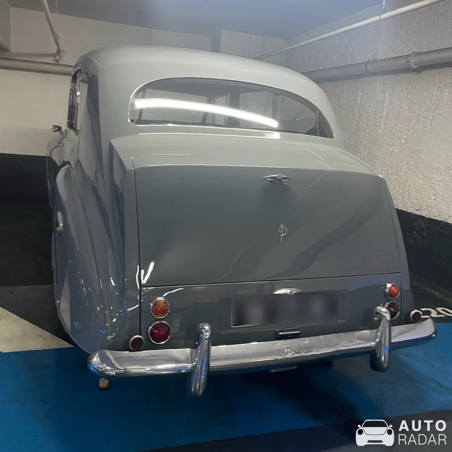 Austin Princess spotted in Paris