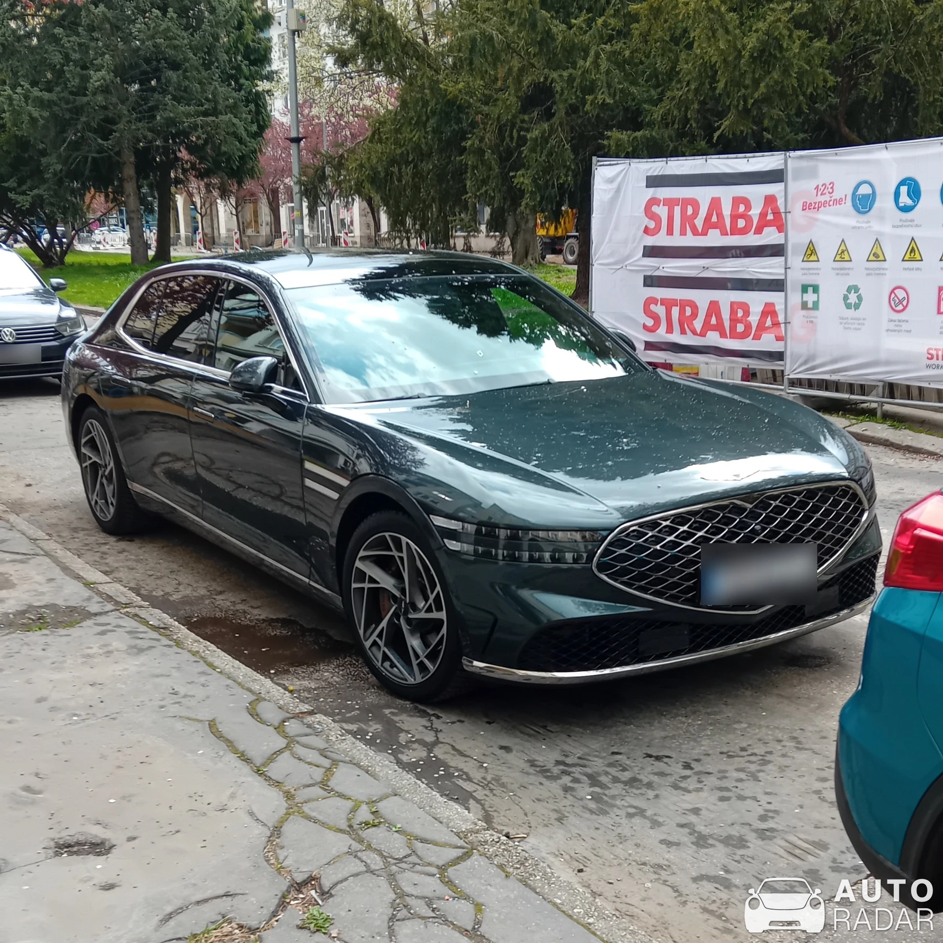 Genesis G90 spotted in Žilina