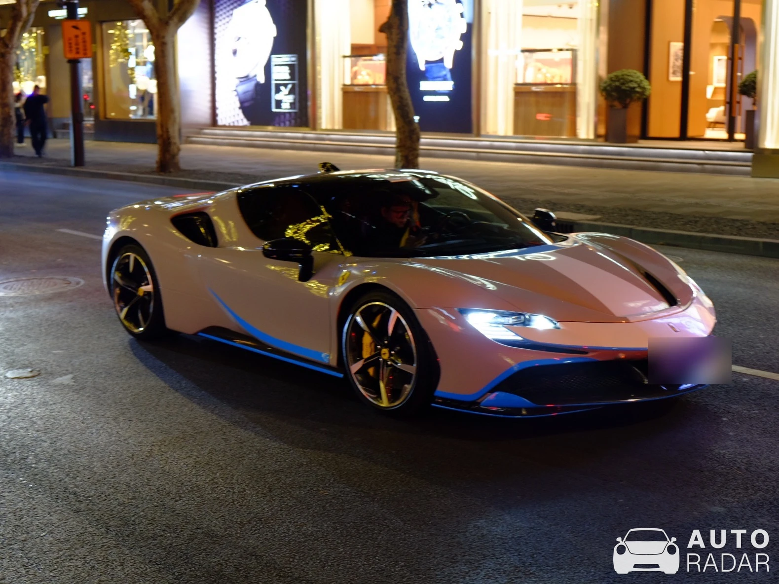 Ferrari SF90 Stradale Assetto Fiorano spotted in 黄浦区, 中国