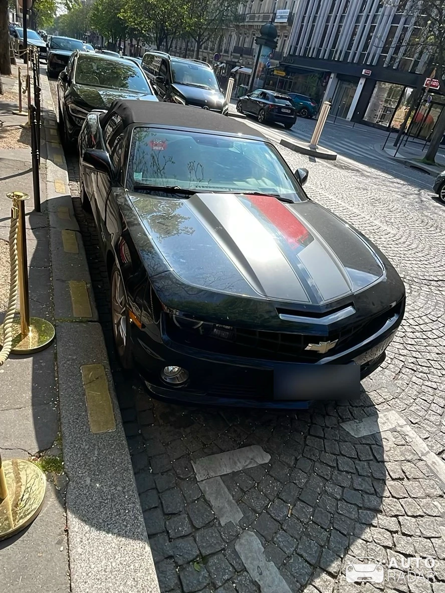 Chevrolet Camaro Convertible 50th Anniversary Edition spotted in Paris