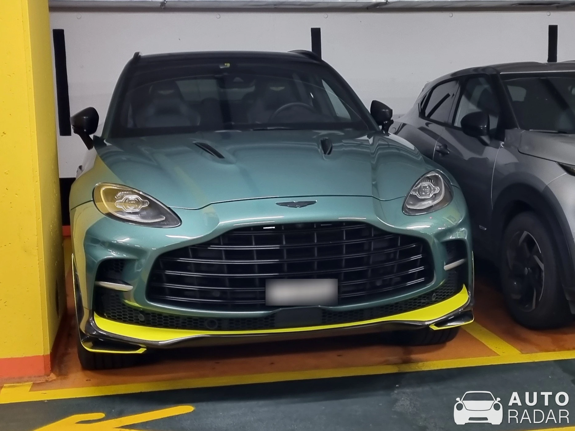 Aston Martin DBX707 AMR23 Edition spotted in Milano, Italia
