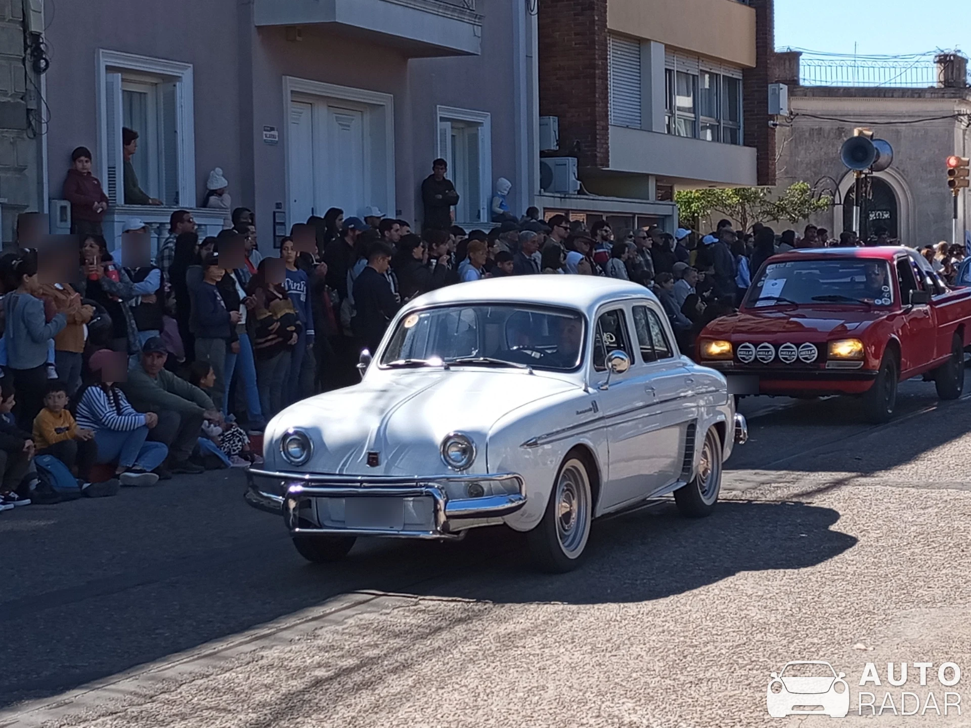Renault Dauphine spotted in Salto