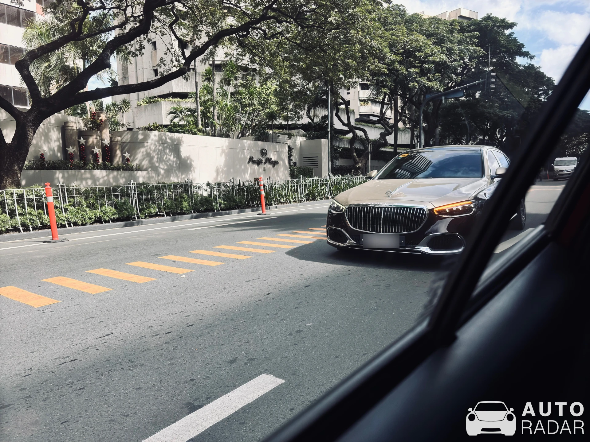 Mercedes-Maybach S 600 spotted in Makati, Philippines