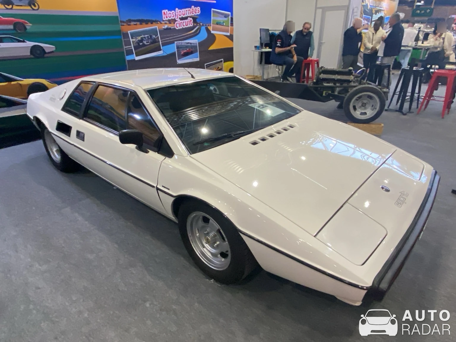 Lotus Esprit S1 spotted in Avignon