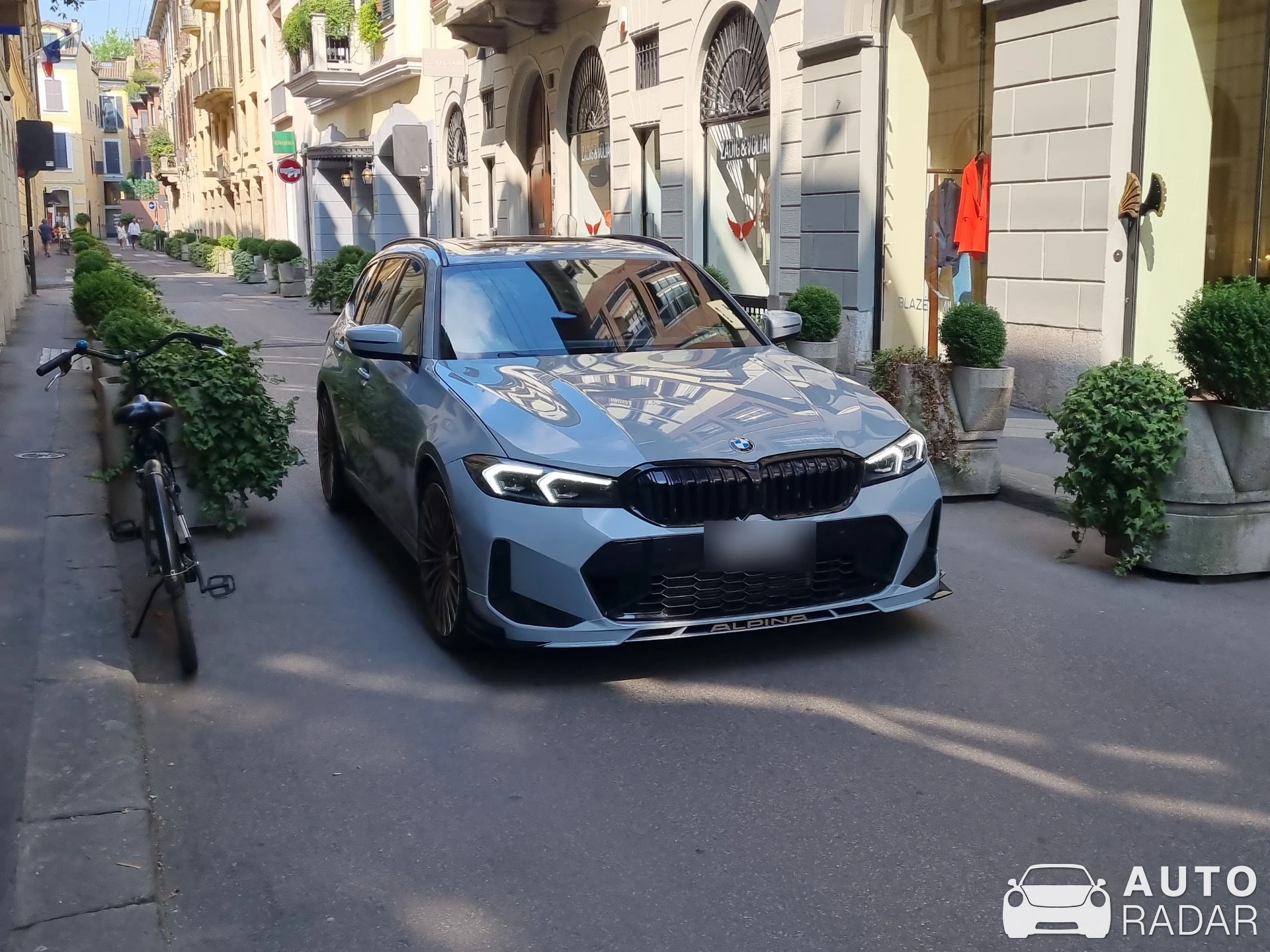 Alpina D3 S BiTurbo Touring 2023 spotted in Milano