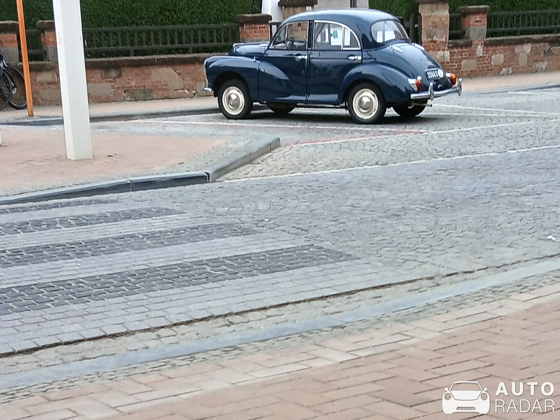 Morris Minor spotted in Koksijde