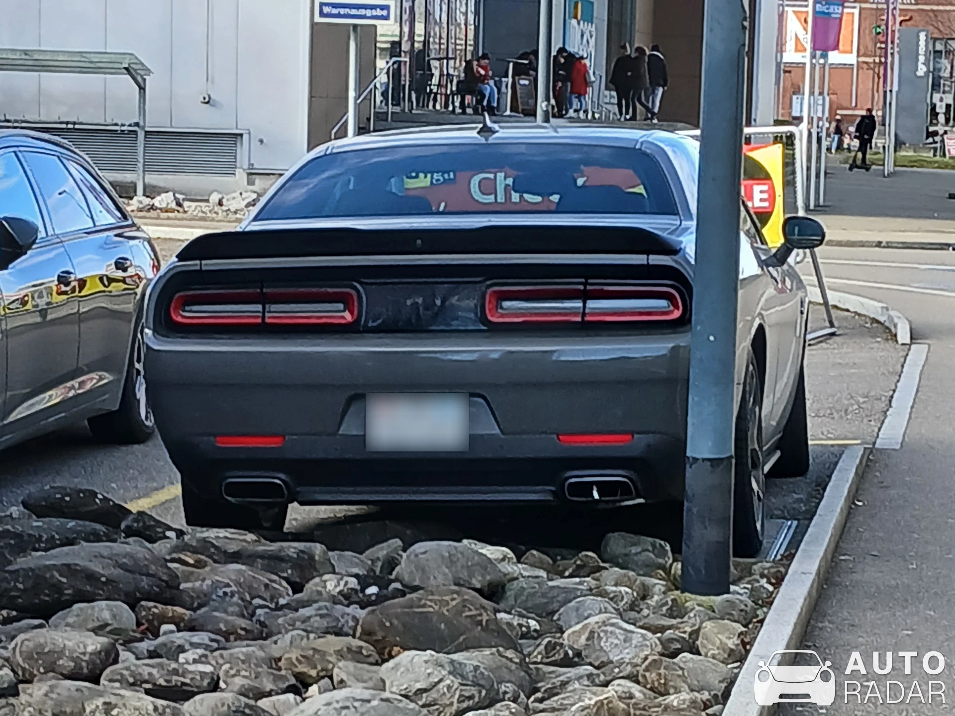 Dodge Challenger spotted in Dübendorf, Schweiz