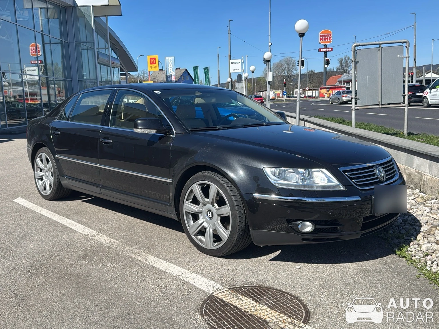 Volkswagen Phaeton spotted in Traiskirchen
