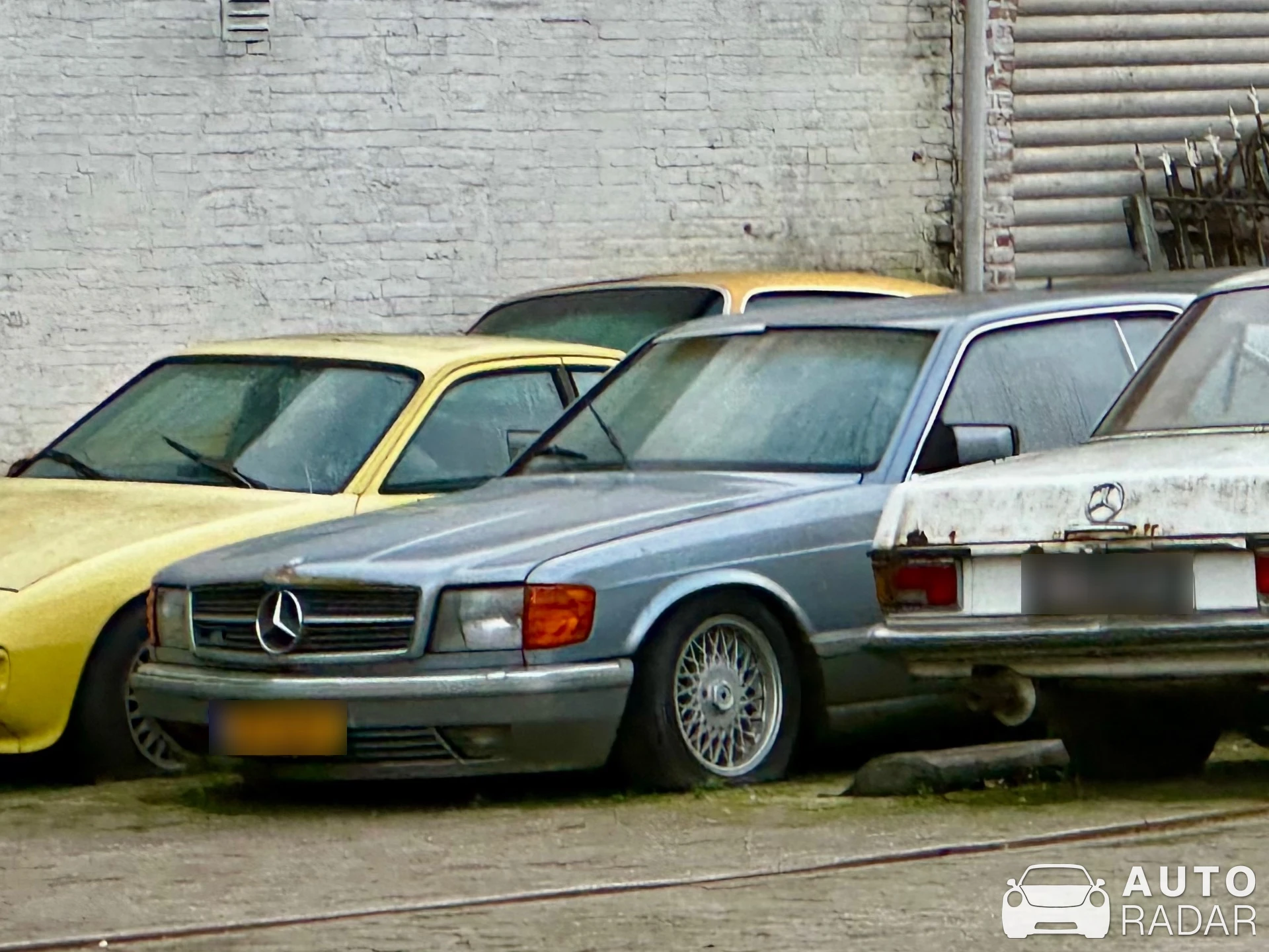 Mercedes-Benz 300SE W126 spotted in Baexem