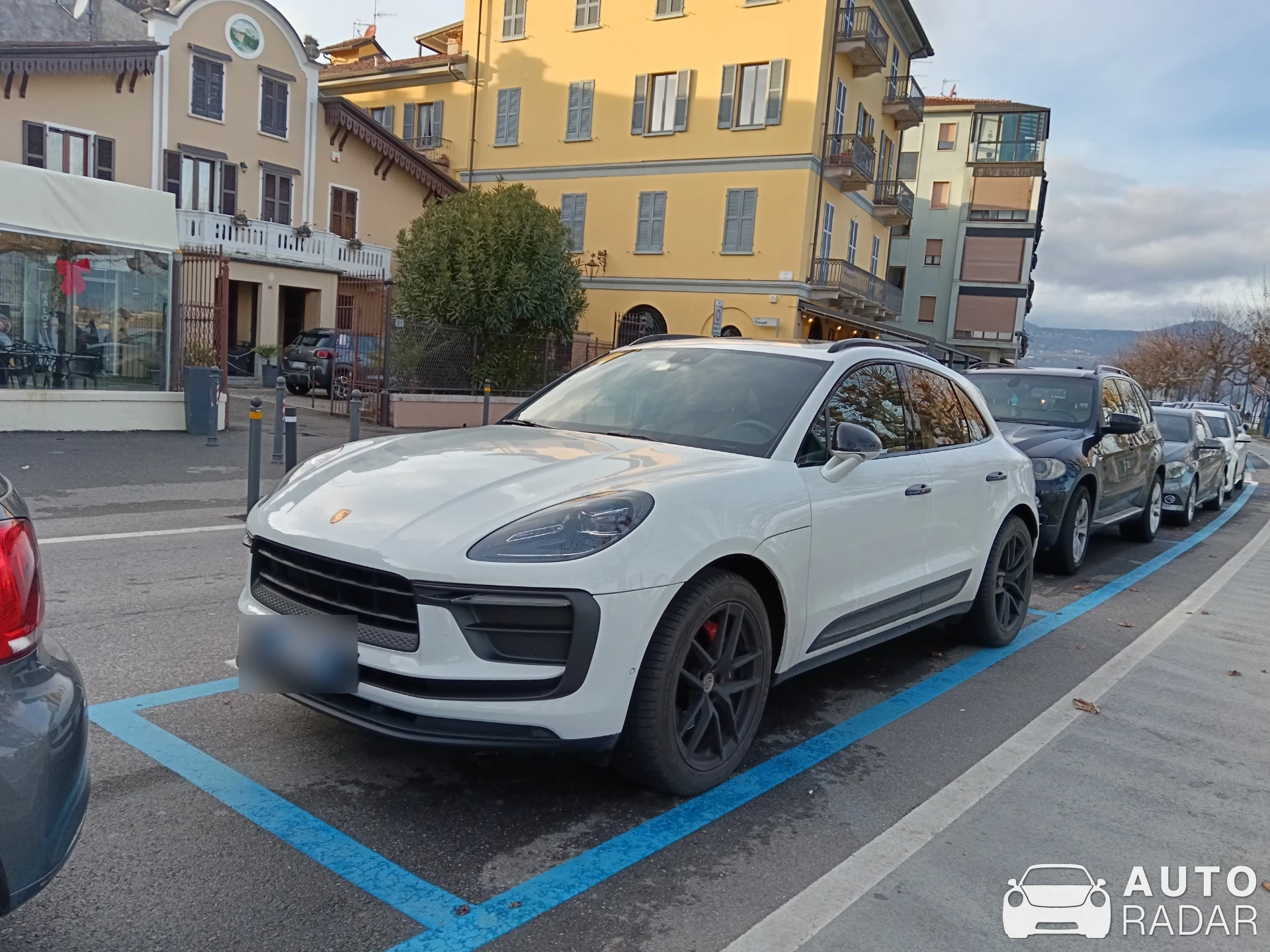 Porsche Macan GTS spotted in Arona, Italia