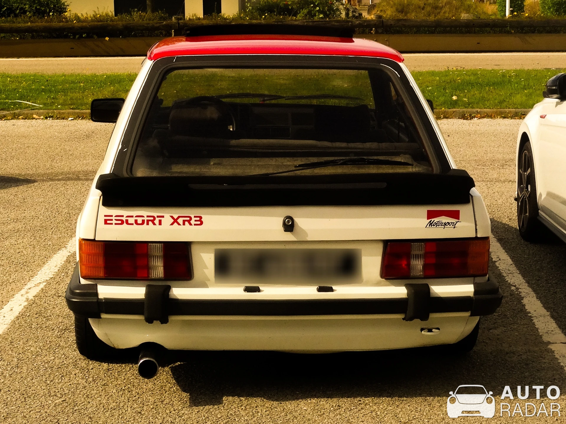 Ford Escort XR3i spotted in Gonfreville-l'Orcher