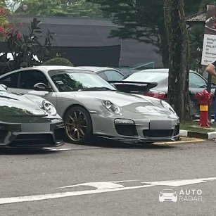 Porsche 997 Carrera spotted in Singapore, Singapore