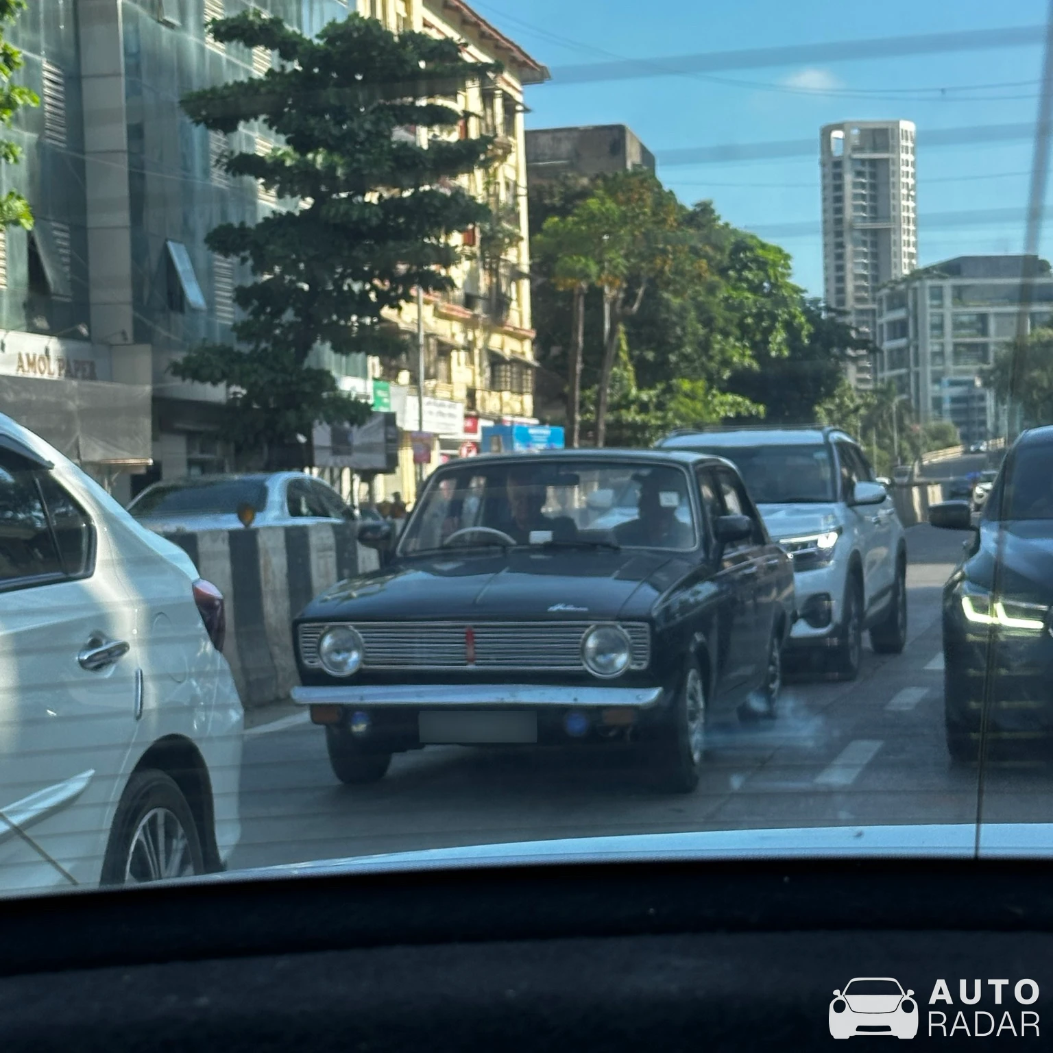 Hillman Minx spotted in Mumbai