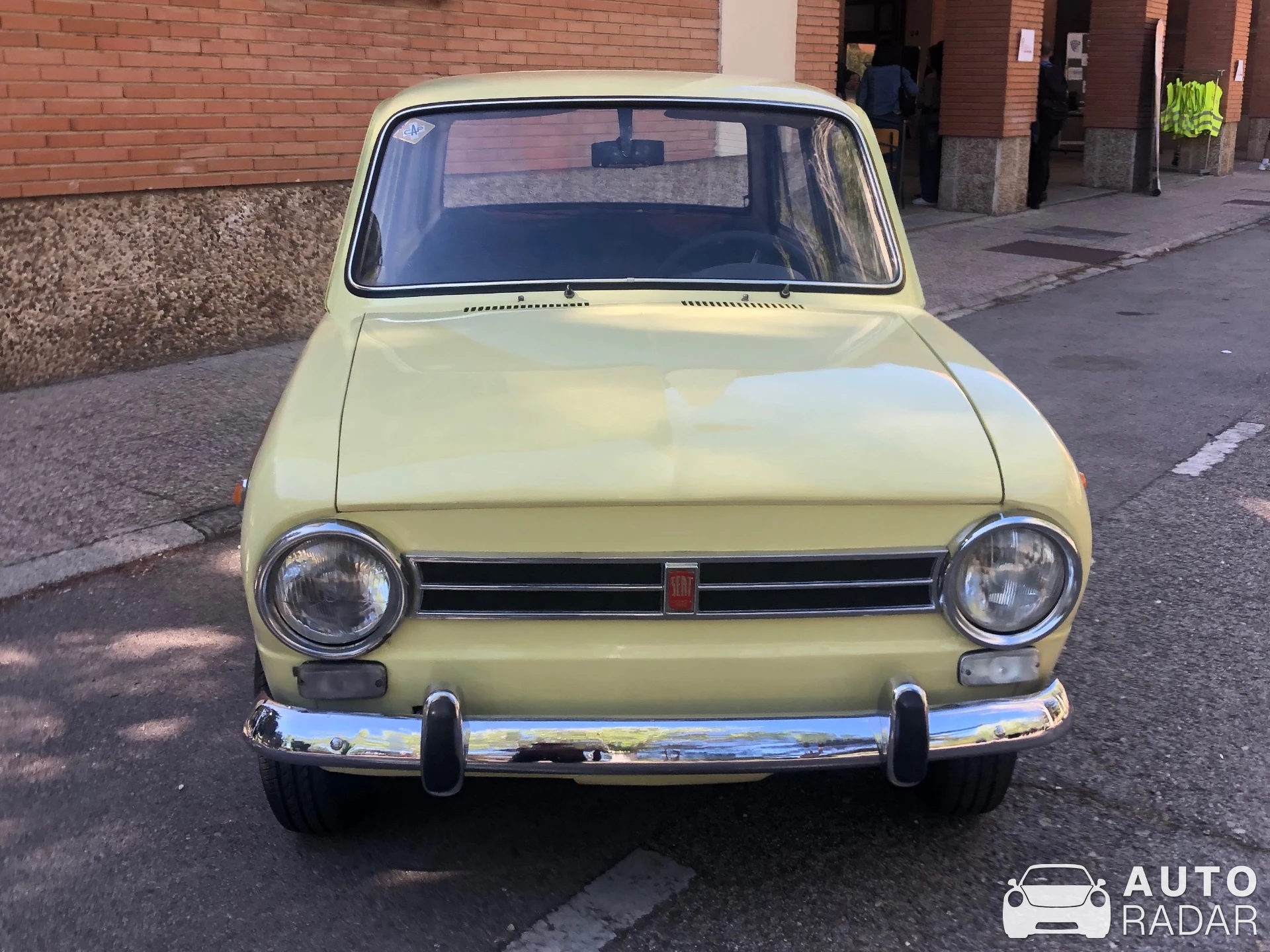 SEAT 850 Sport Coupé spotted in Madrid