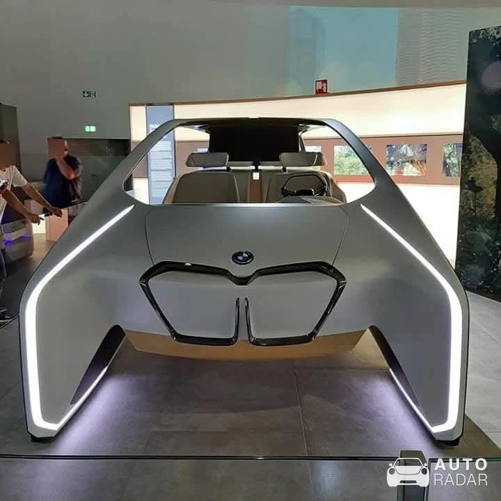 BMW Vision Next 100 spotted in München
