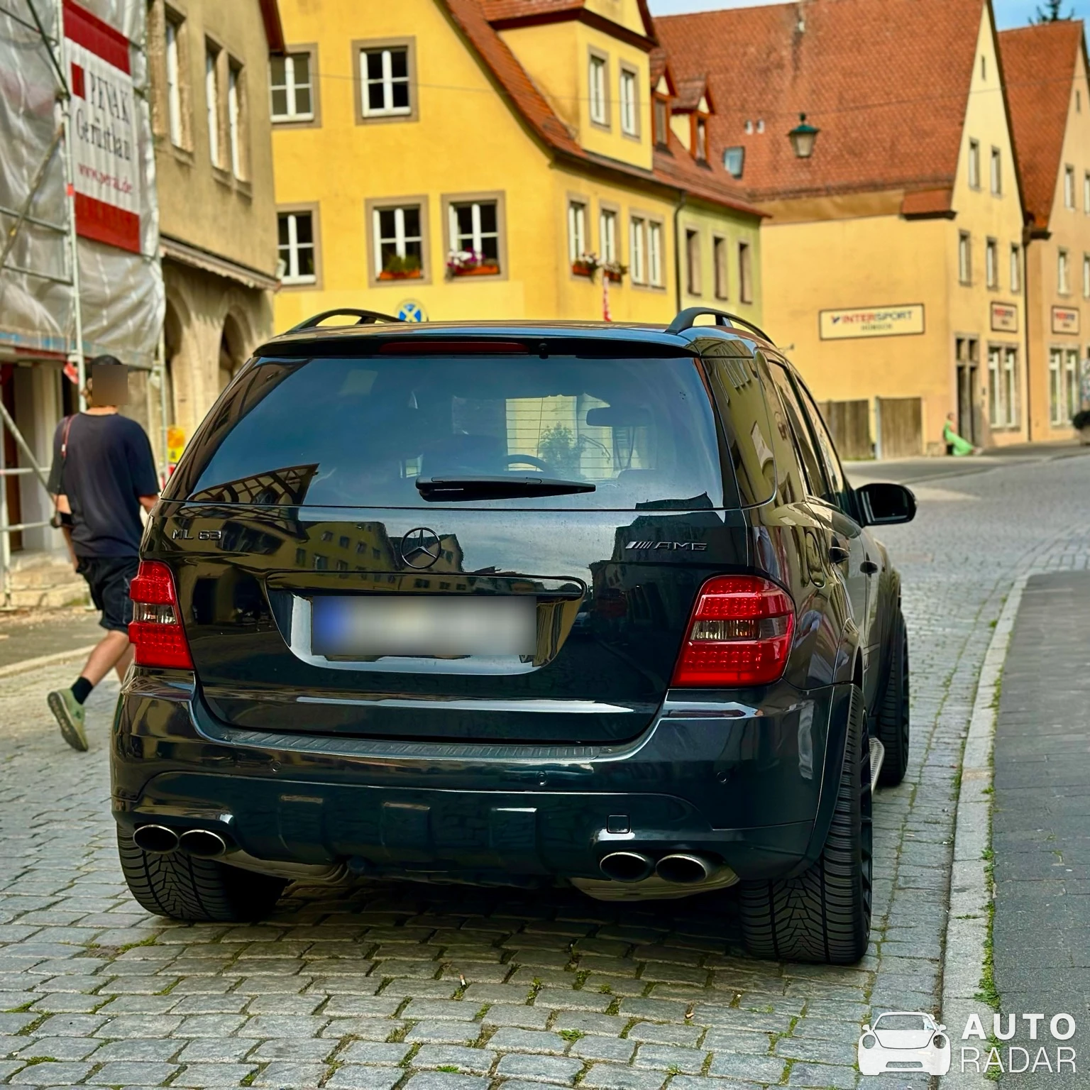 Mercedes-Benz ML 63 AMG W164 2009 spotted in Rothenburg ob der Tauber, Germany