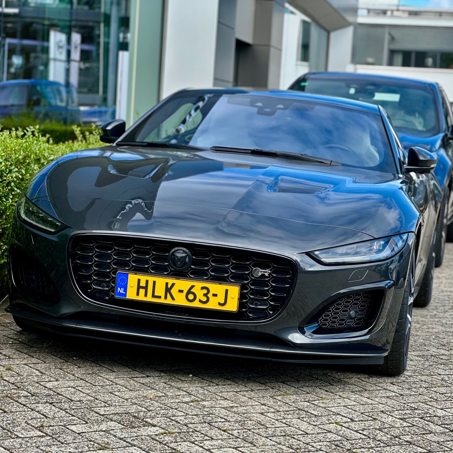 Jaguar F-Type P300