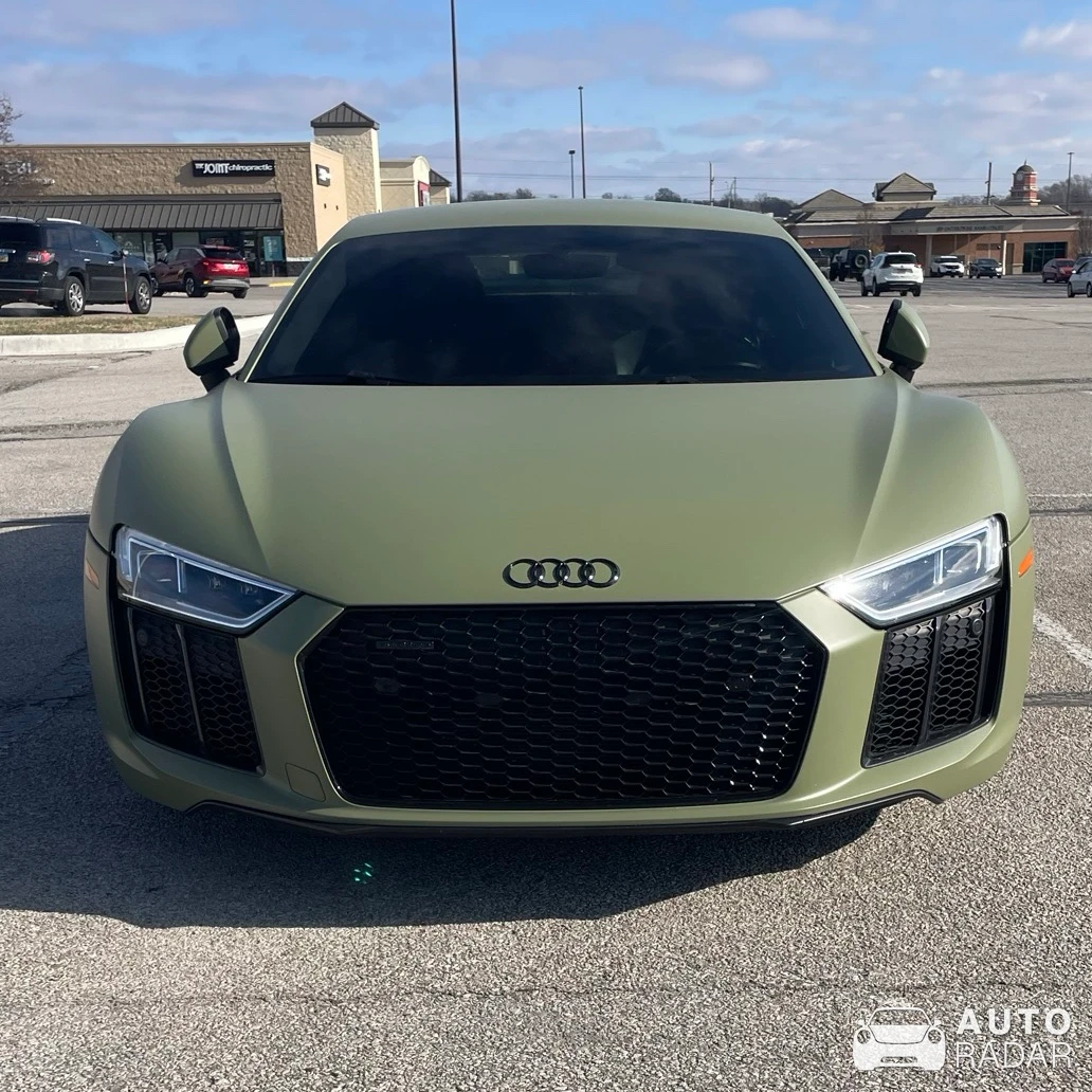 Audi R8 V10 Spyder spotted in Overland Park, United States
